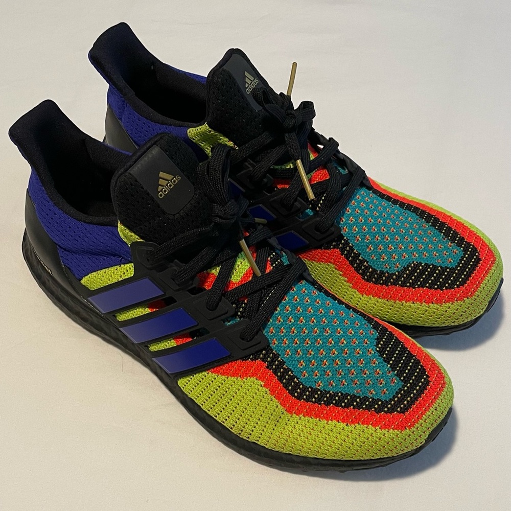 adidas ULTRABOOST DNA